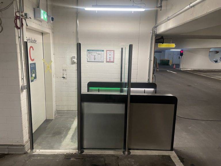 16 Bürohaus Berlin Argus 60 Zugang Tiefgarage mit Fluchtfunktion