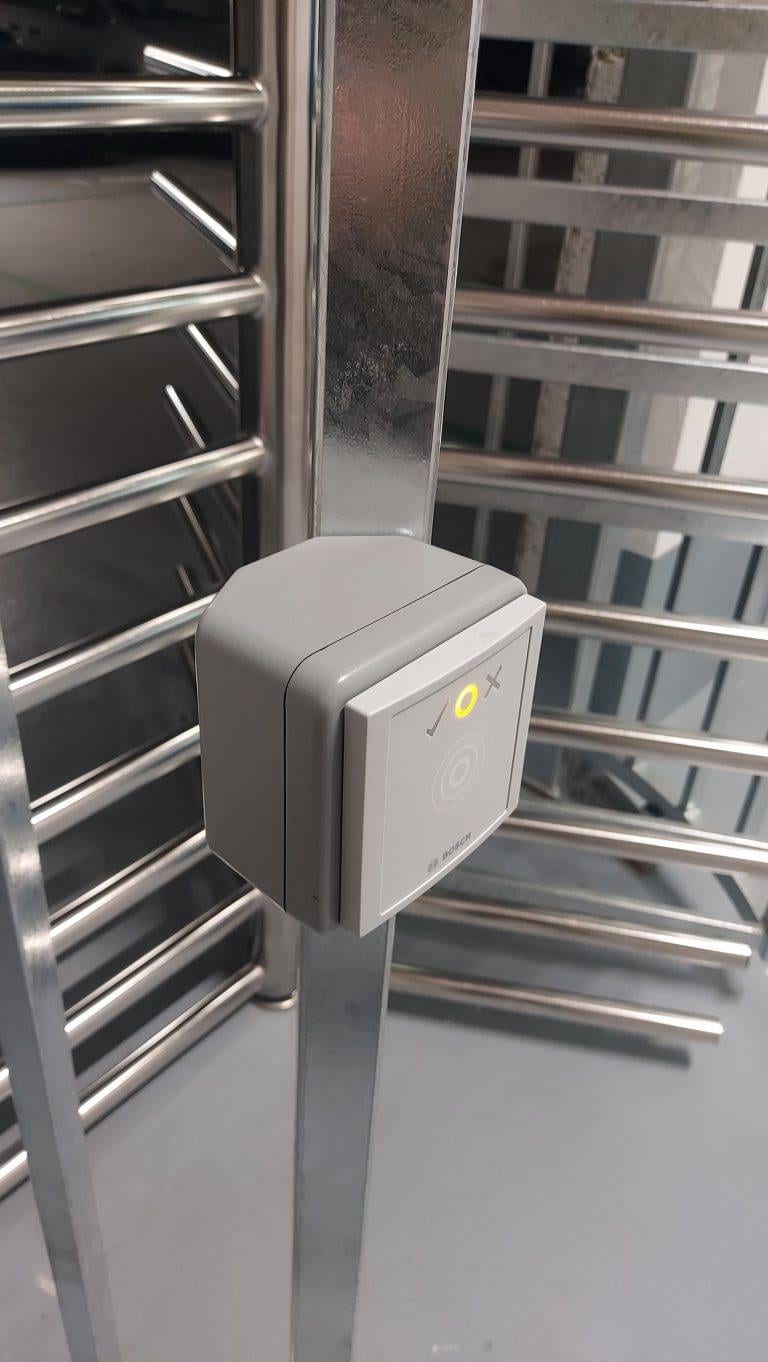 3 Drehkreuz Detail Konsole 1