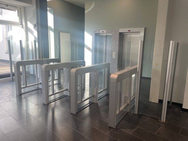 4 Bürohaus Hamburg Sensorschleuse Argus 60