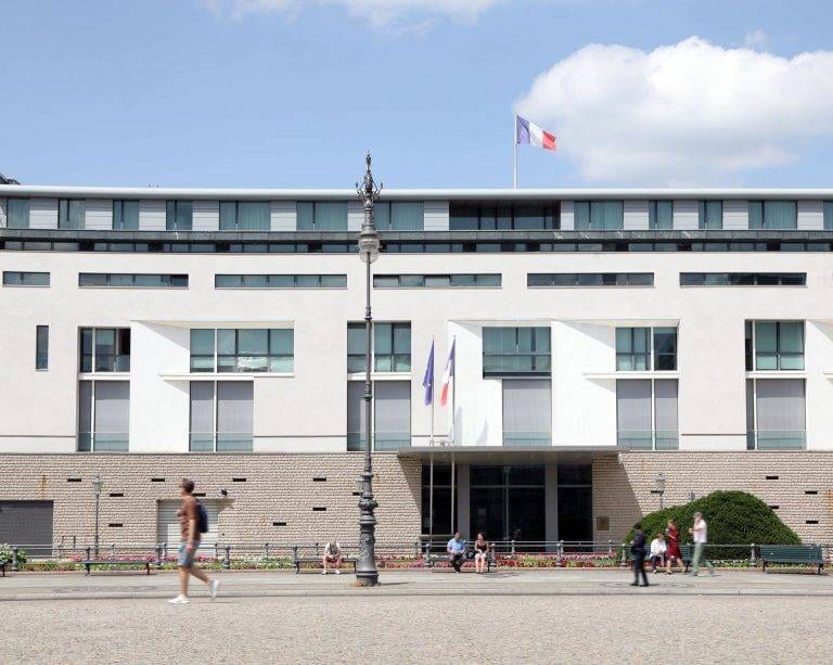 Französische Botschaft Berlin, Ehreneingang