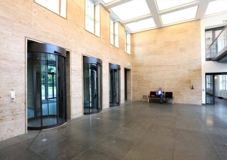 6 Zugang von innen Sicherheitsschleuse