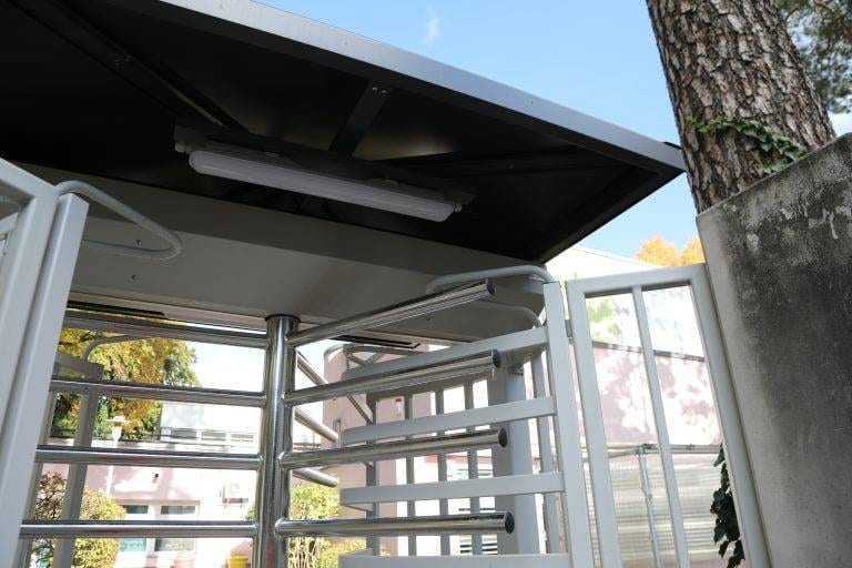 7 Drehkreuz FTS Ausführung RC2 mit Sonderdach