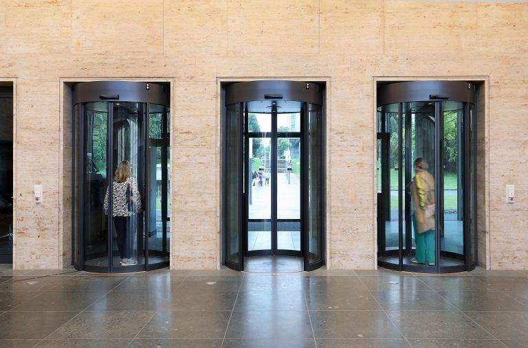 7 Zugang von innen Sicherheitsschleuse