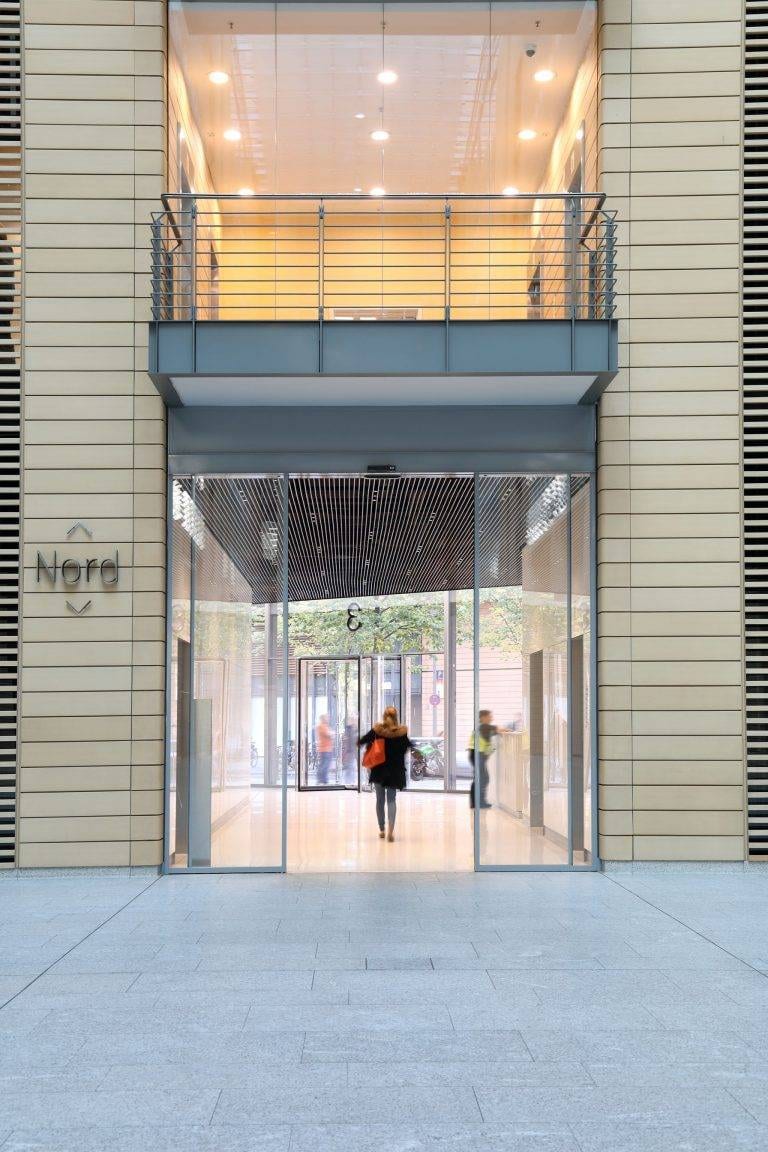 Automatische Schiebetüranlage Durchgangshöhe 4