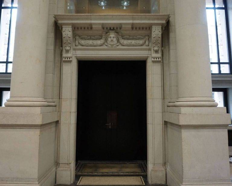 Bundesrat Tür Einbruch- und Durschusshemmung Ansicht innen