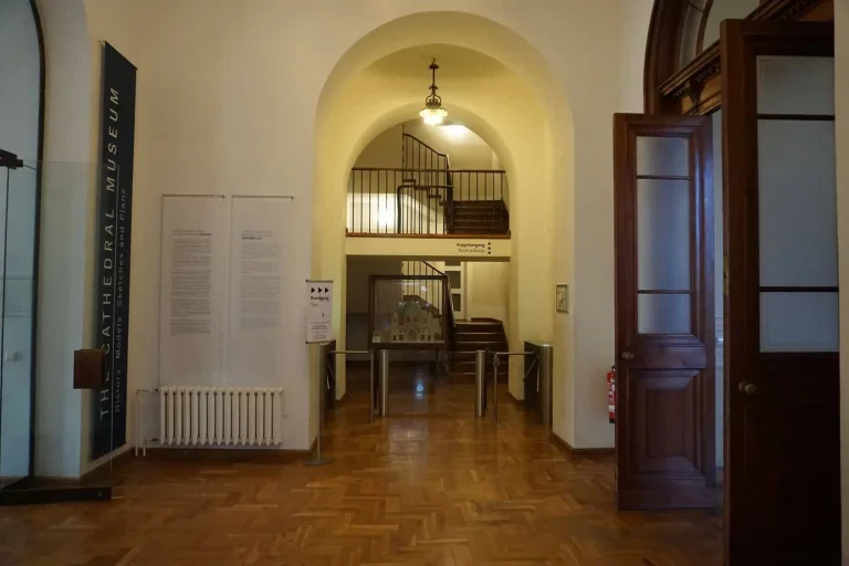 drehsperre-schwenktuer-fluchtweg