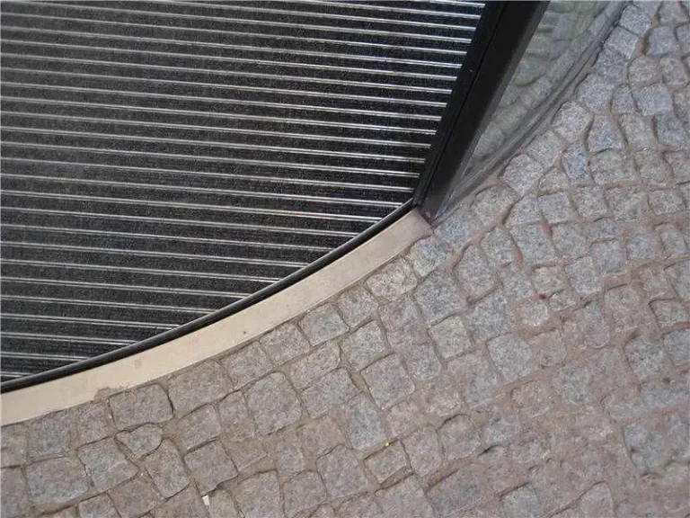 gebogenene-schiebetueren-03