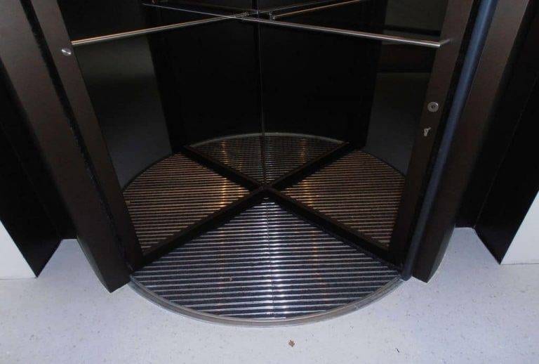 Neue Galerie Kassel Drehtüreinbau