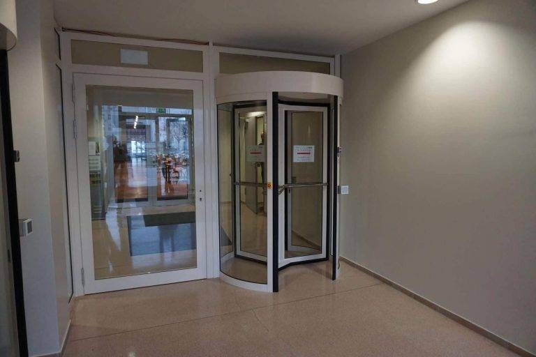 sicherheitskarusseltueren-012