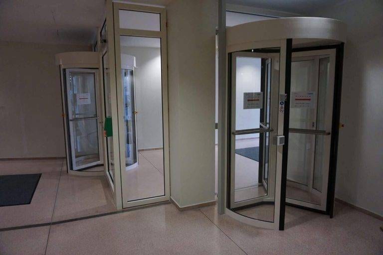 sicherheitskarusseltueren-013