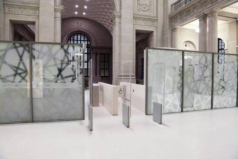 Staatsbibliothek Bücherkontrolle in Ausgangsrichtung