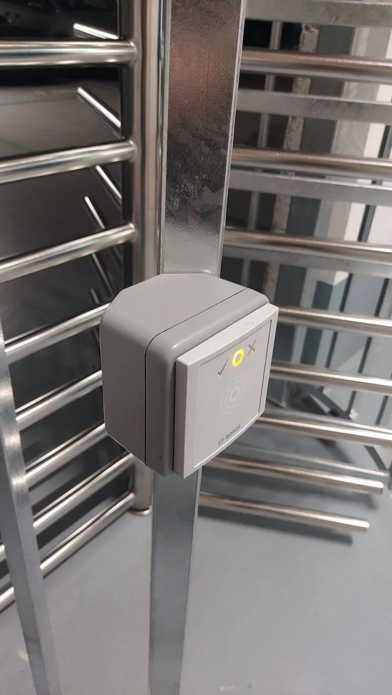 3 Drehkreuz Detail Konsole 1