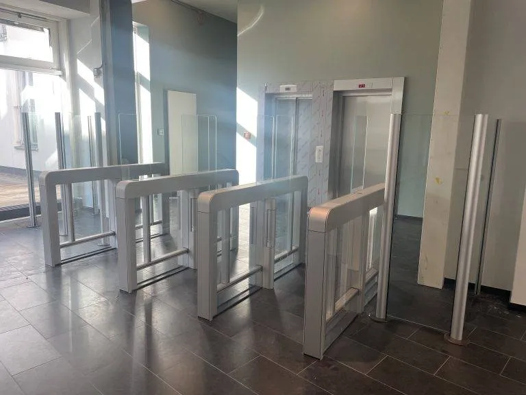 4 Bürohaus Hamburg Sensorschleuse Argus 60