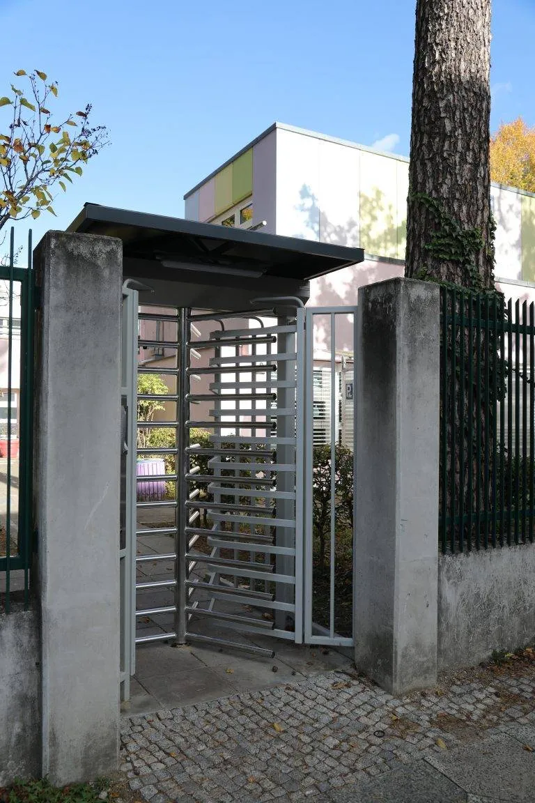 6 Drehkreuz FTS Ausführung RC2 mit Sonderdach