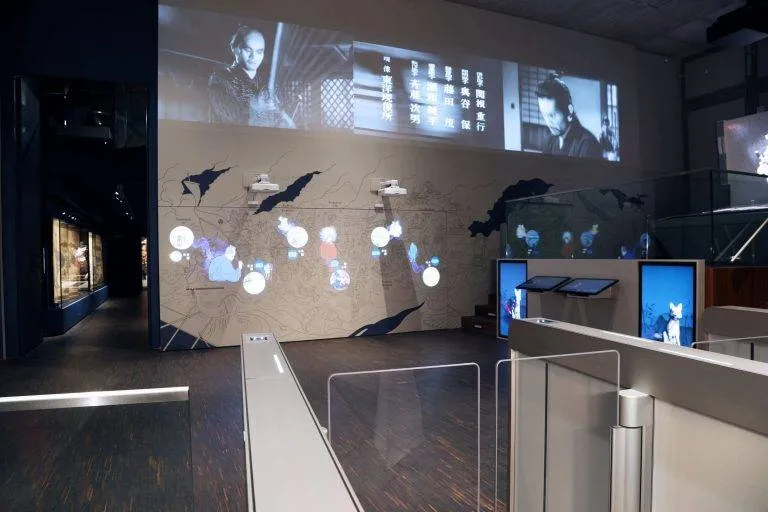 Sensorschleuse Argus 60 Detail Schwenkflügel im Samurai Museum Berlin