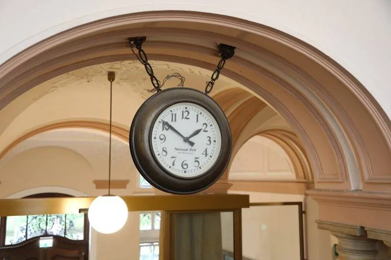 8 historische Details