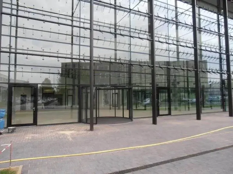 gebogenene-schiebetueren-02