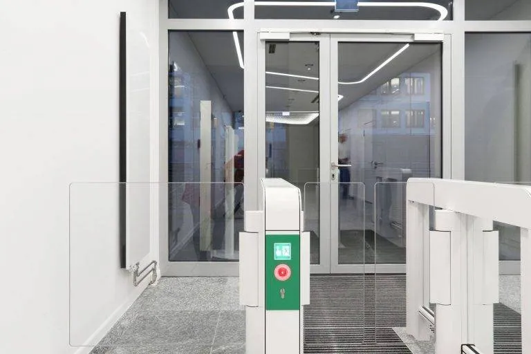 Ideal Sensorschleuse Argus 40 mit Fluchtwegfunktion