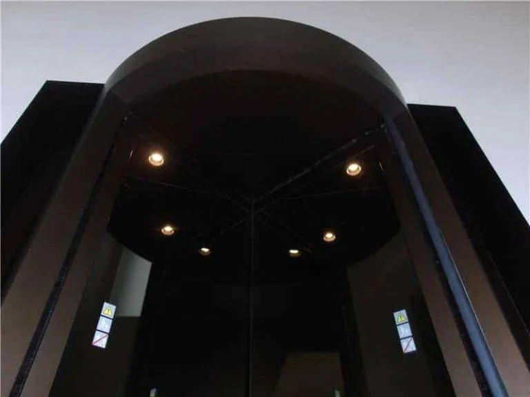 Neue Galerie Kassel Drehtüreinbau