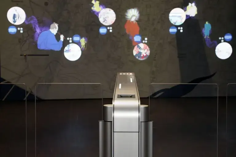 samurai-museum-berlin-5-sensorschleuse-argus-60-detail-holm-1