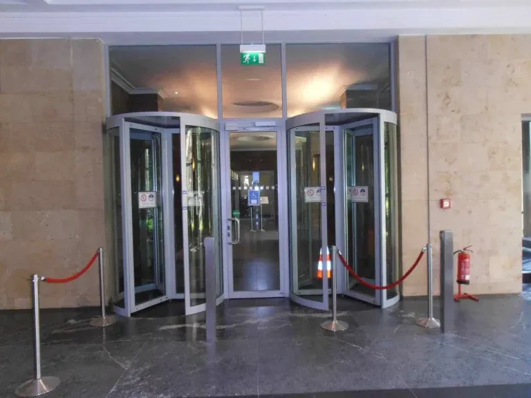 sicherheitskarusseltueren-002