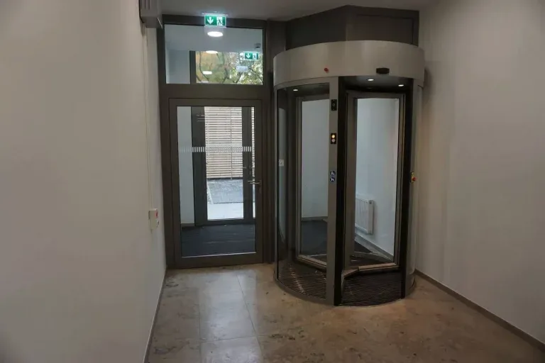 sicherheitskarusseltueren-009