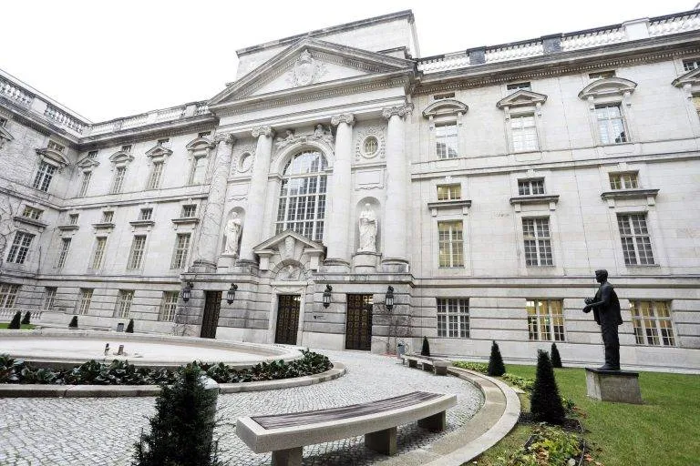 Staatsbibliothek Eingang Innenhof